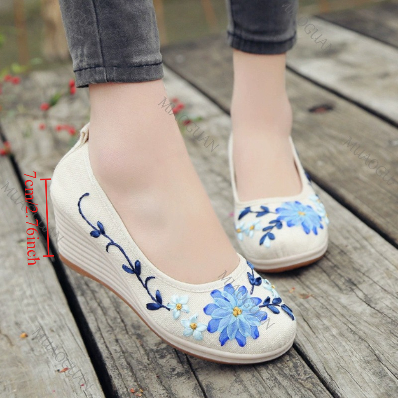 Vintage Fashion Female - İşlemeli Kadın Konforlu Platform Topuklu Ayakkabılar